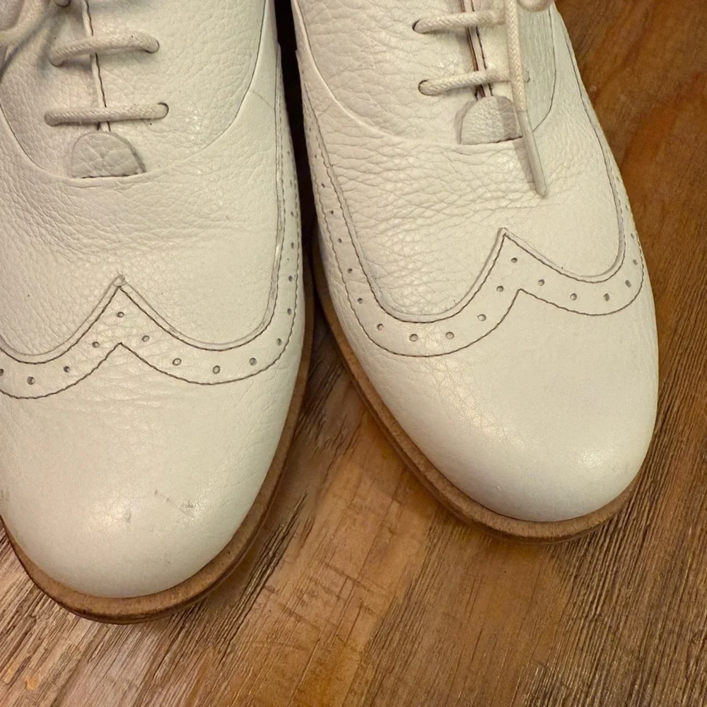 ECCO Classic White Leather Brogues excellent condition look at bottoms!